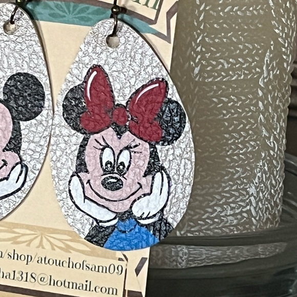 HAND PAINTED Unique Cartoon earrings!! - Picture 6 of 6